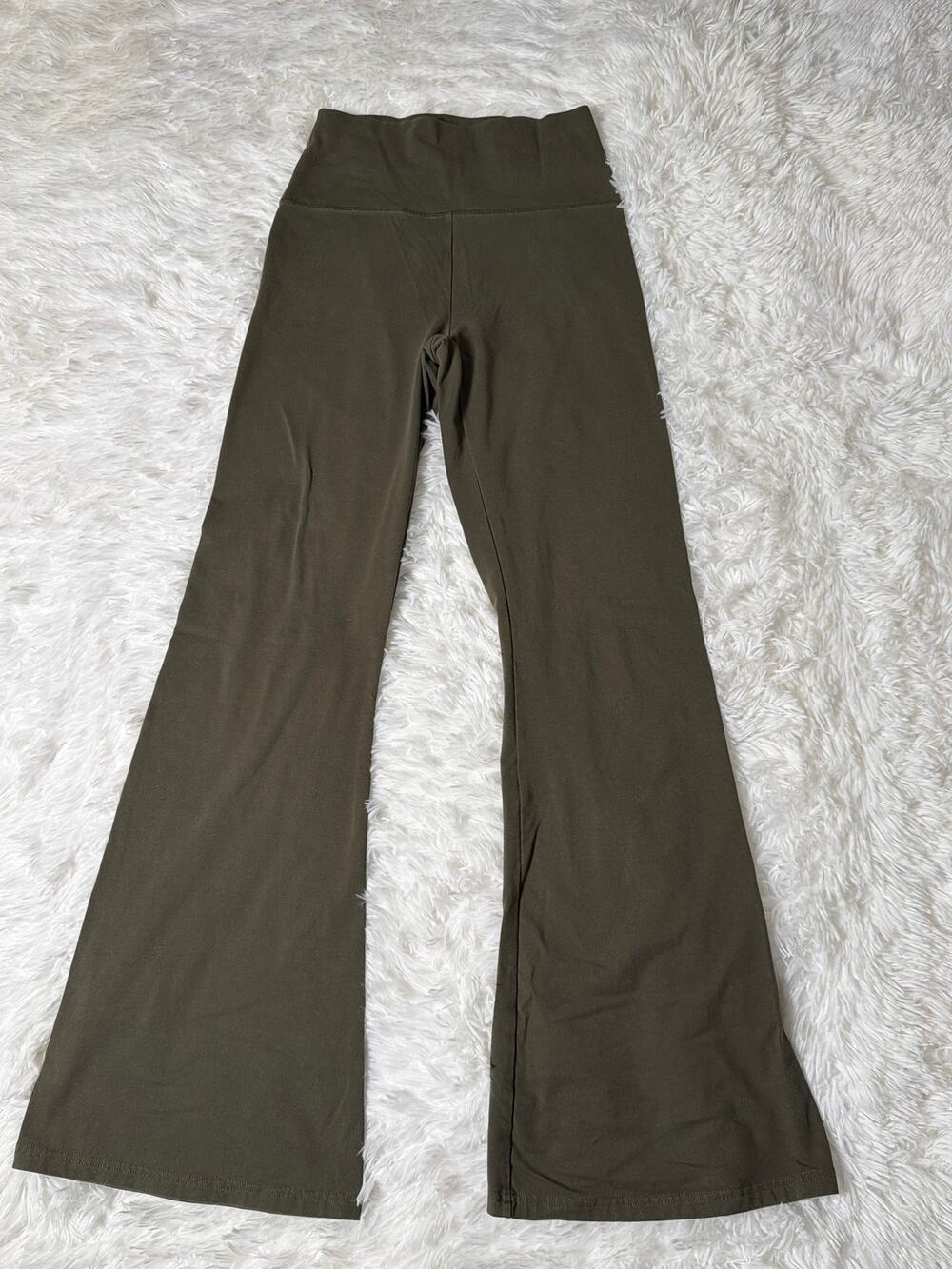 Aerie OFFLINE Olive Green Flare Yoga Pants High Rise Leggings Women’s Medium M